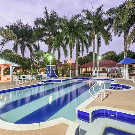 Hotel Sunrise By Hype Apiay Bagian luar foto