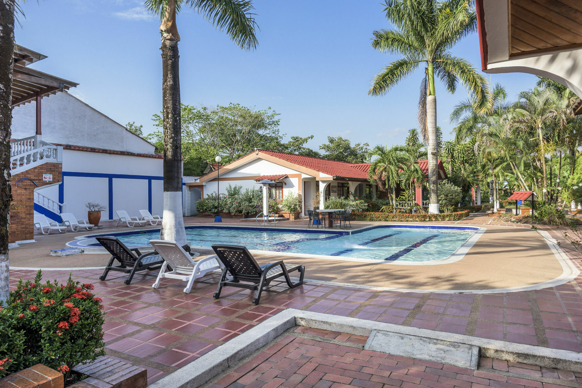 Hotel Sunrise By Hype Apiay Bagian luar foto