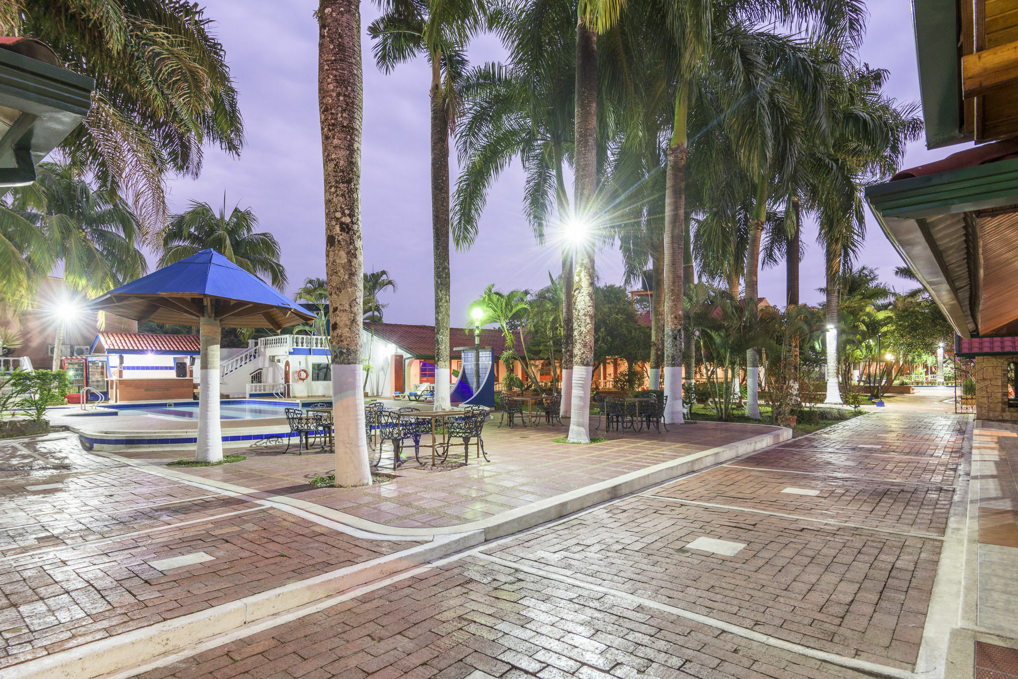 Hotel Sunrise By Hype Apiay Bagian luar foto
