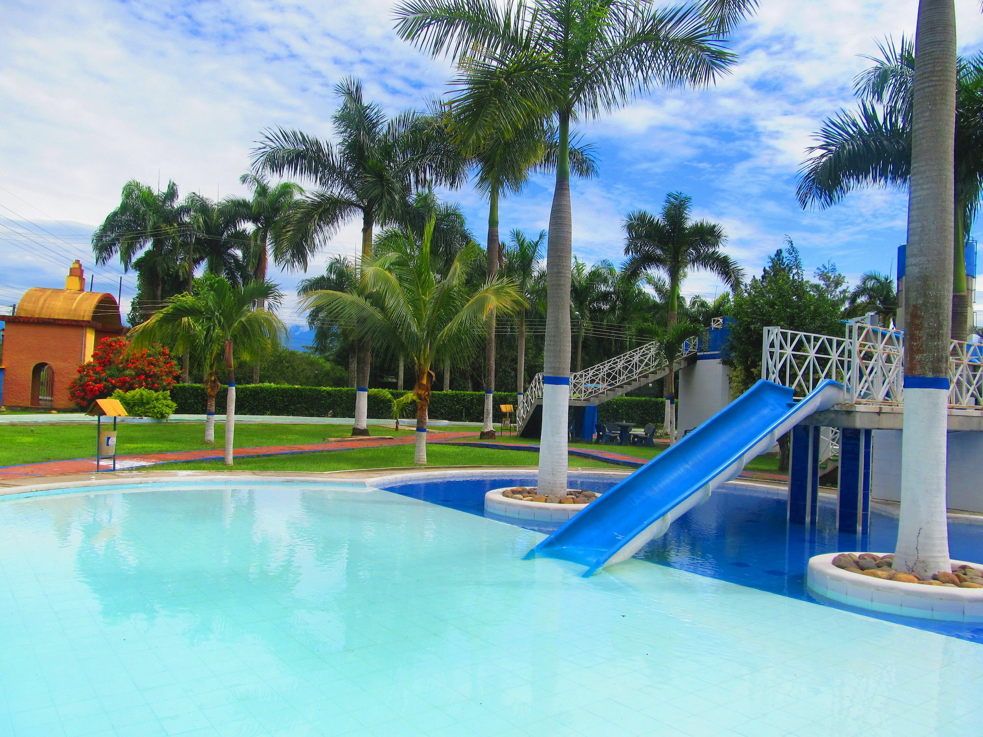 Hotel Sunrise By Hype Apiay Bagian luar foto